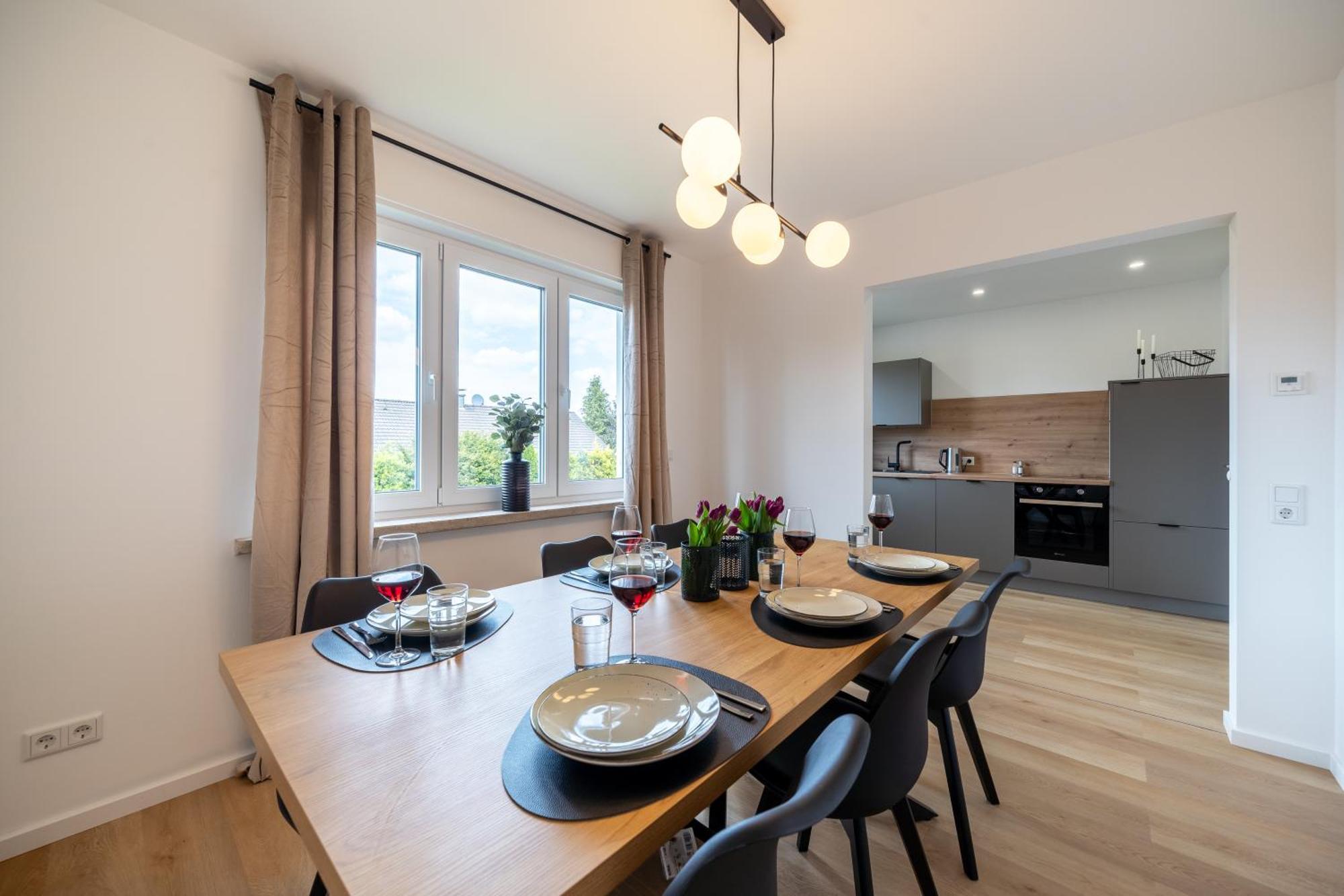Raw-Flat Meier - Modern - Stylisch - Balkon - Netflix Bielefeld Exterior photo